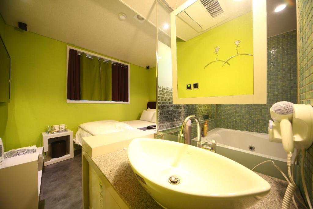 Baron De Paris Motel Seoul Room photo